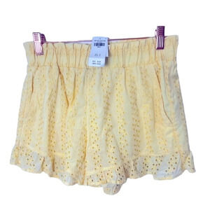 New with tags hollister yellow eyelet ultra high rise shorts size small so cute